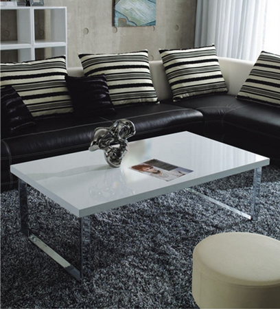 Ideal chrome plated coffee table for dining or living rooms.