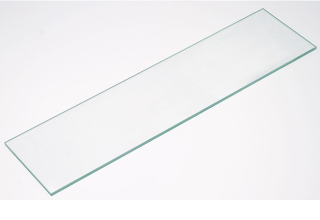 Balda de vidrio para formar estantes.
